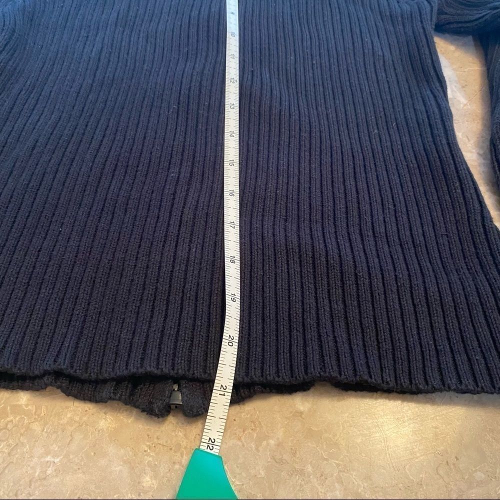 K.I.K.I.T women’s zip up long sleeve black sweater. Size medium Has some stretch - Picture 7 of 7